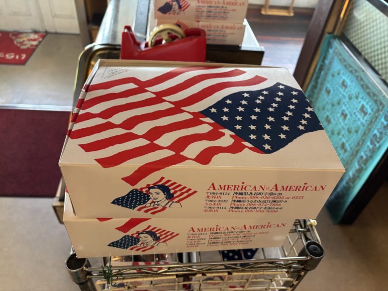 ミセス・マーコのアメリ感・アメリ館（3号店）のパフィの箱の様子