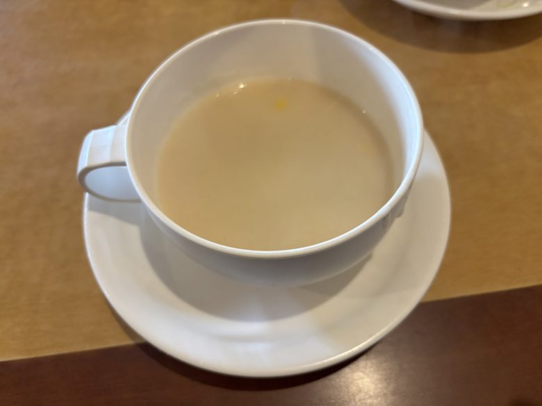 ミセス・マーコのアメリ感・アメリ館（3号店）の絶品スープの様子