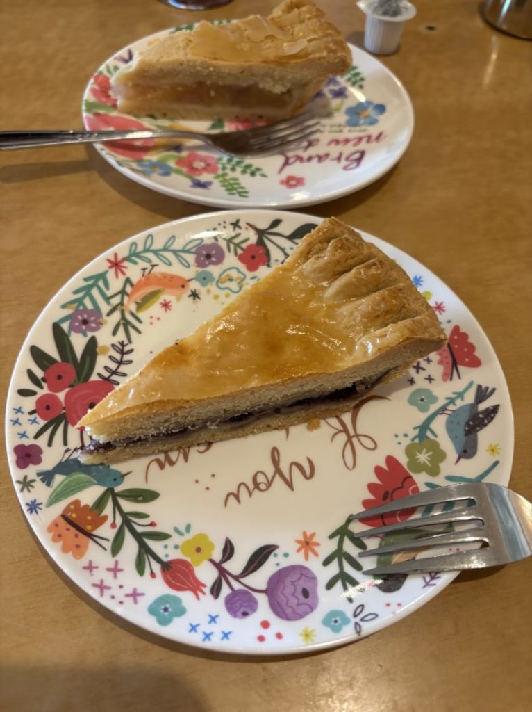 ミセス・マーコのアメリ感・アメリ館（3号店）のパイの様子